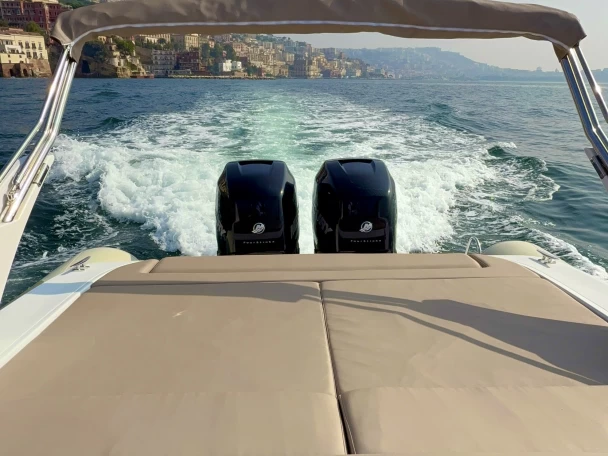 RIB te huur in Napels voor de beste prijs