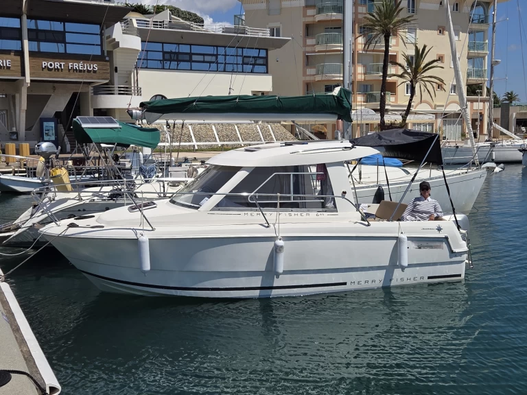 Bootverhuur Jeanneau Merry Fisher 645 in Antibes via SamBoat