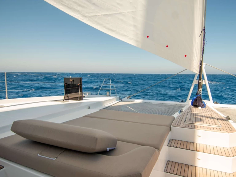 Verhuur Jacht Fountaine Pajot met vaarbewijs