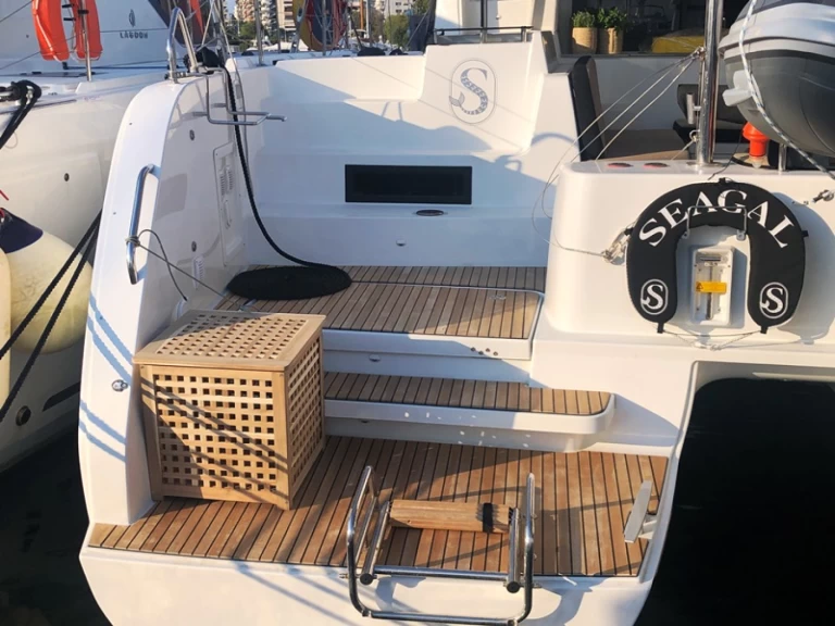 Verhuur Catamaran in Álimos - Lagoon Lagoon 46