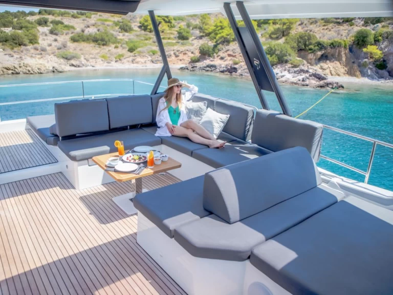 Jachthuur in Gouviá - Fountaine Pajot Fountaine Pajot Power 67 via SamBoat