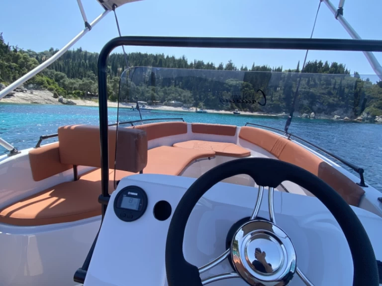 Huur Motorboot met of zonder schipper Nireus in Lákka