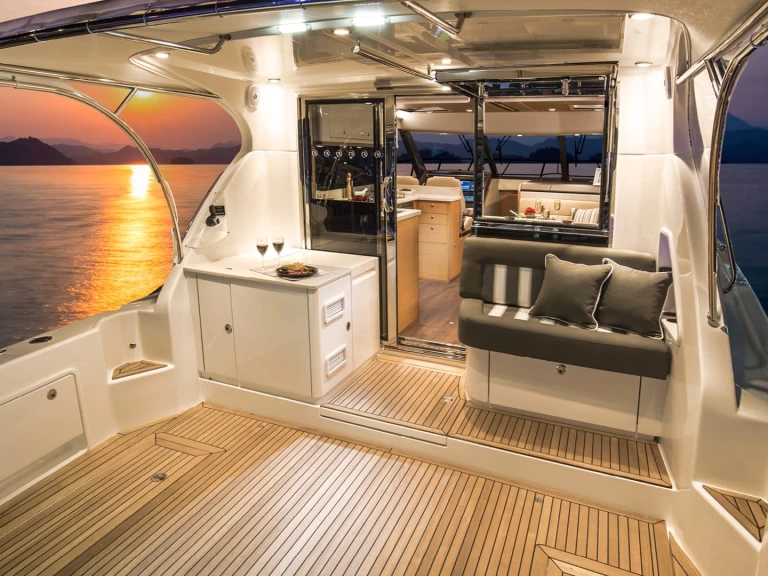 Motorboot te huur in Cannes voor de beste prijs