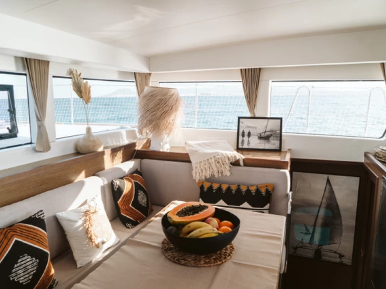 Bootverhuur Lagoon Lagoon 40 in Sant Antoni de Portmany via SamBoat