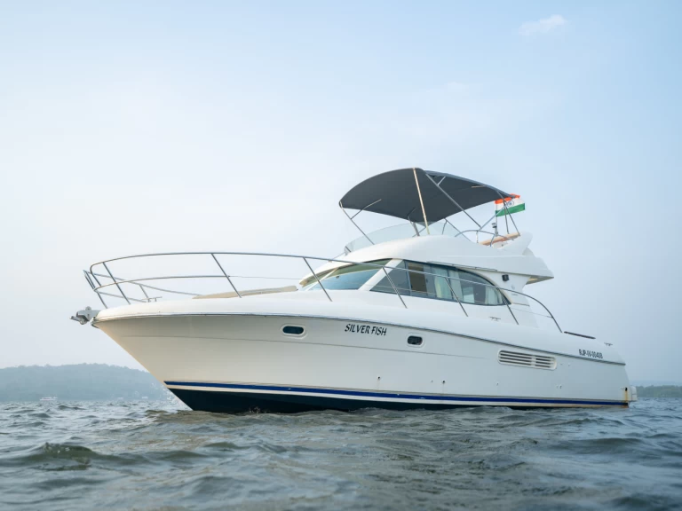 Verhuur Motorboot in Panaji - Prestige Prestige 36