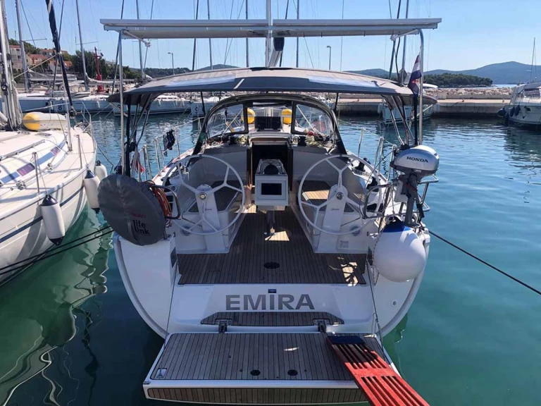 Verhuur Zeilboot Bavaria met vaarbewijs