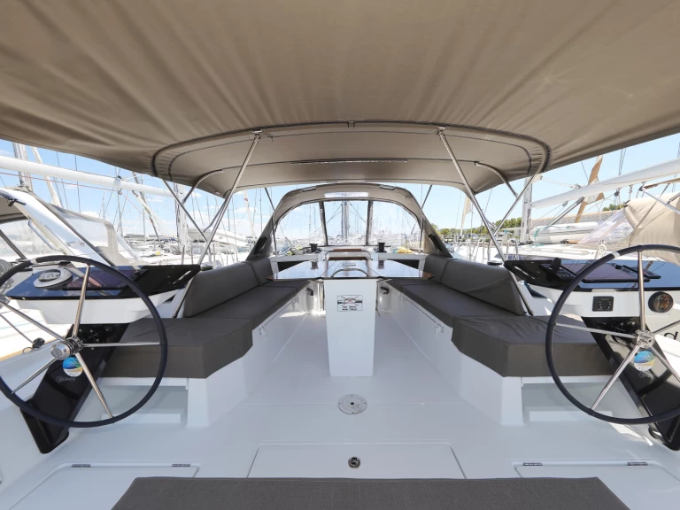 Bootverhuur Šibenik goedkoop Dufour 44