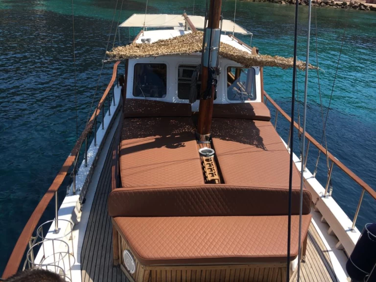 Bootverhuur Custom Made Wooden greek in Athene via SamBoat