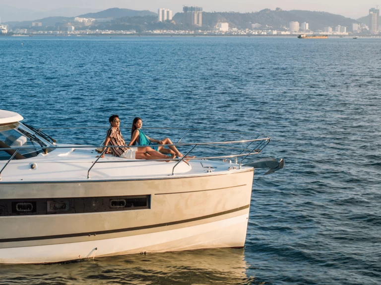 Bootverhuur Jeanneau NC 14 in Hạ Long via SamBoat