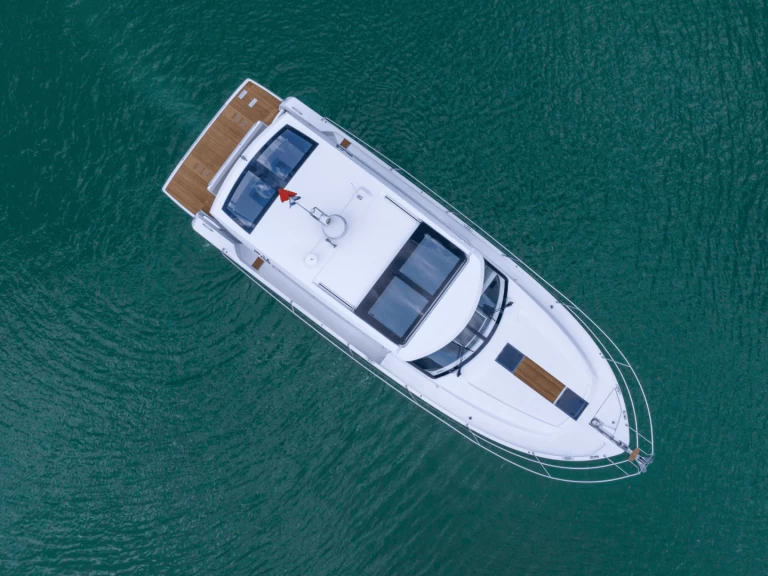 Motorboot te huur in Hạ Long voor de beste prijs