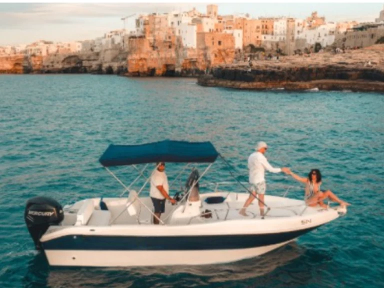 Bootverhuur Blu-Blu 670 Gran Turismo in Monopoli via SamBoat