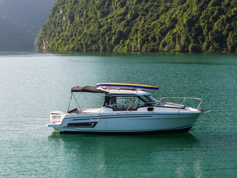 Jeanneau Merry Fisher 795 te huur van particulier of professional in Hạ Long