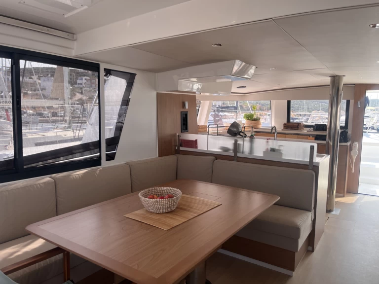 Bootverhuur Bali Bali 4.6 (owner's version) in Lávrio via SamBoat