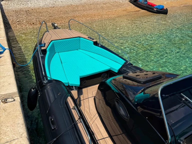 Bootverhuur Aquamax 27 in Bol via SamBoat