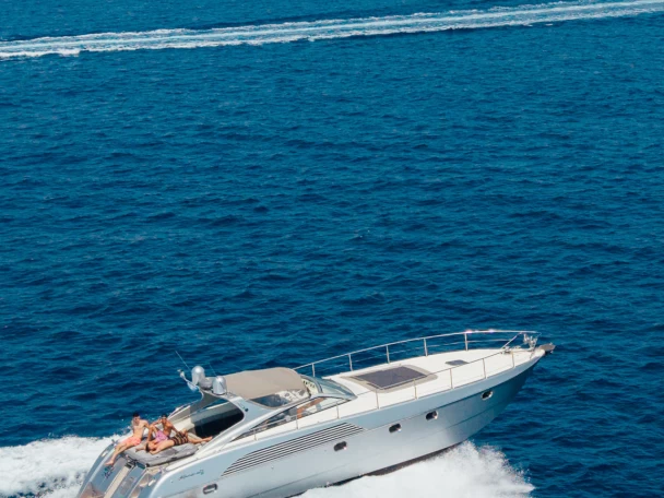 Huur een Alfamarine 50ft in Athene