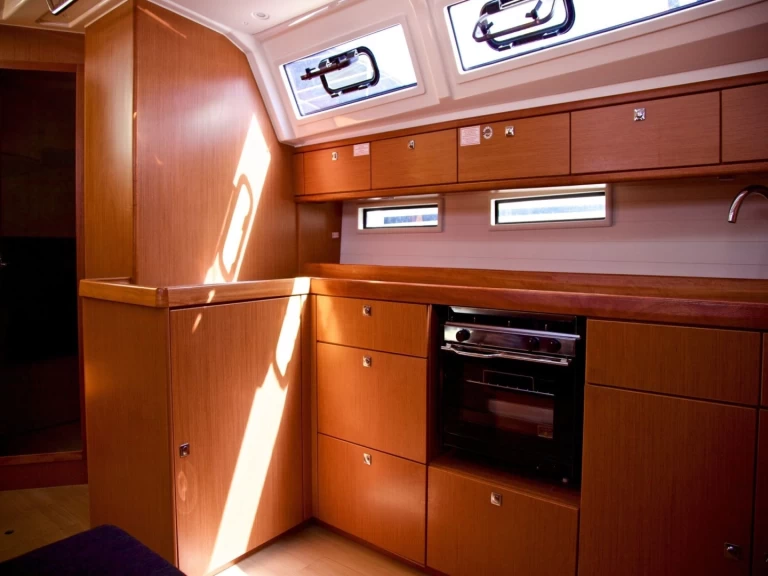 Huur Zeilboot met of zonder schipper Bavaria in Barcelona