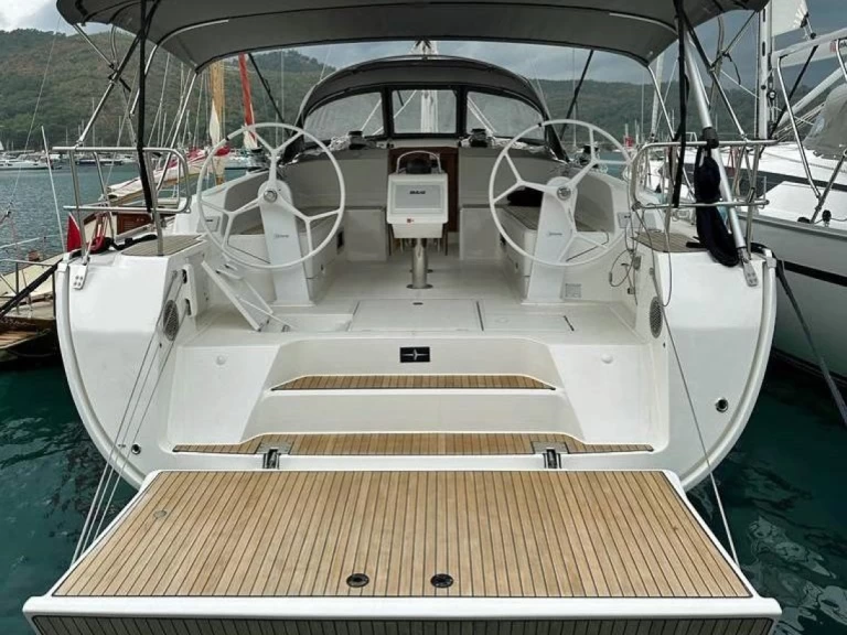 Verhuur Zeilboot Bavaria met vaarbewijs