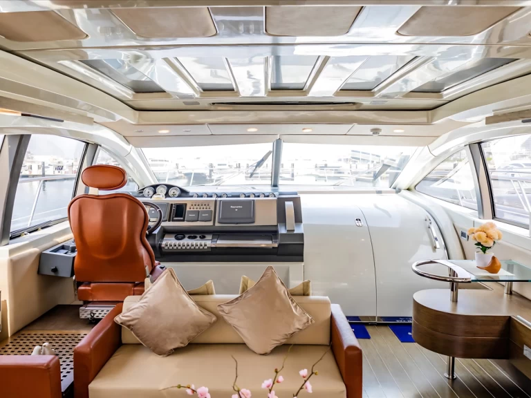 Jacht te huur in Dubaï harbour voor de beste prijs