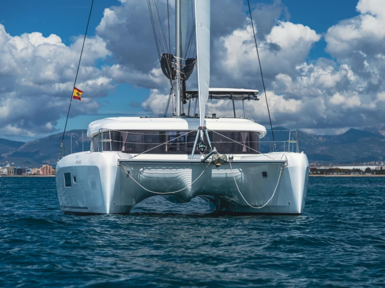 Bootverhuur Lagoon Lagoon 42 in Pula via SamBoat