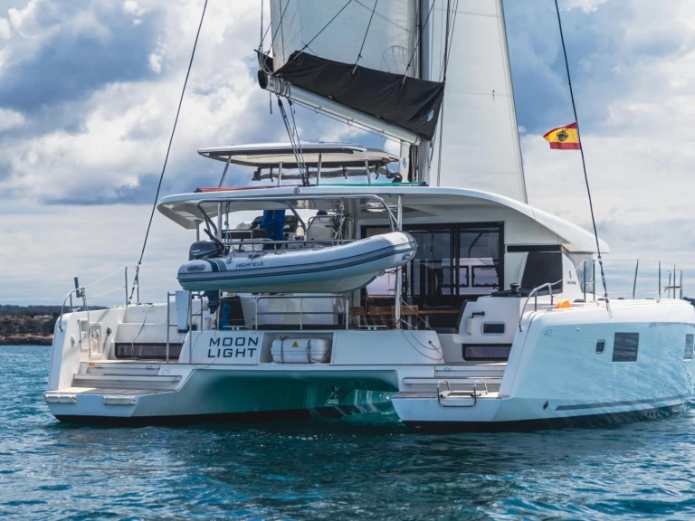 Huur Catamaran met of zonder schipper Lagoon in Pula
