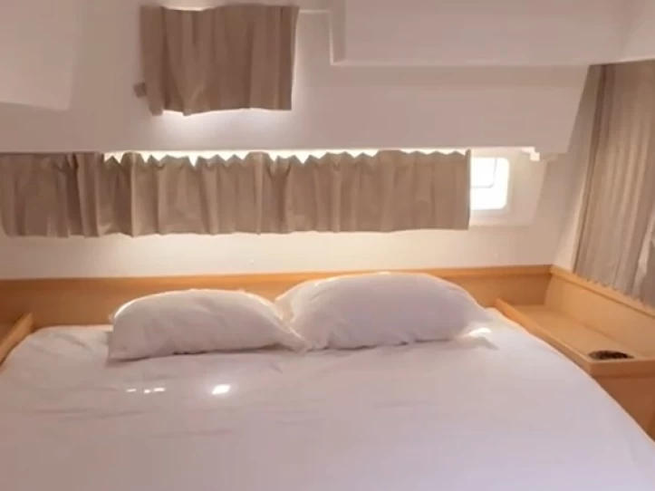 Verhuur Catamaran Lagoon met vaarbewijs