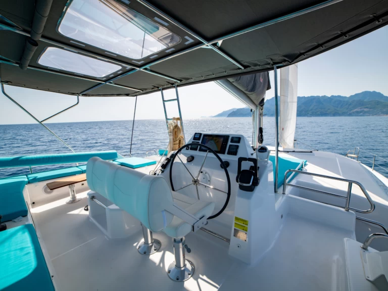 Huur een Dufour Dufour Catamarans 48 Sail in Castiglioncello