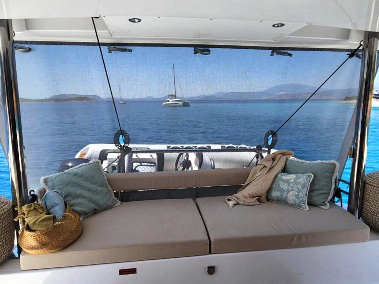 Bootverhuur Bali Bali 4.6 (owner's version) in Lávrio via SamBoat