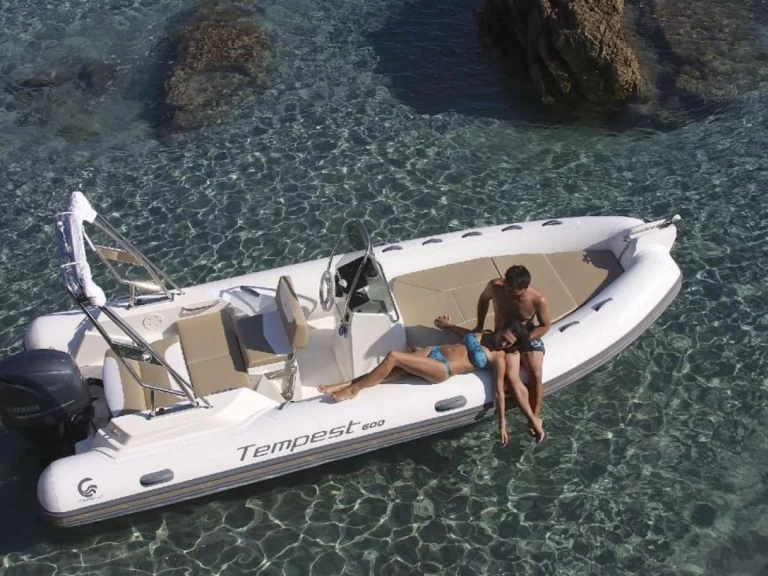 Huur een Capelli Capelli 600 in Porto-Vecchio