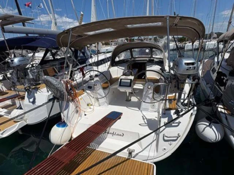 Huur een Bavaria Cruiser 34 in Murter-Kornati