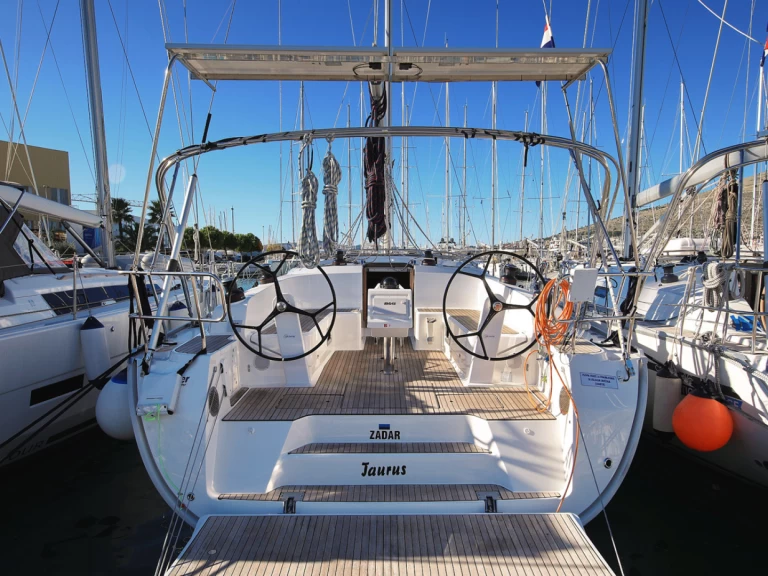 Huur Zeilboot met of zonder schipper Bavaria in Biograd na Moru