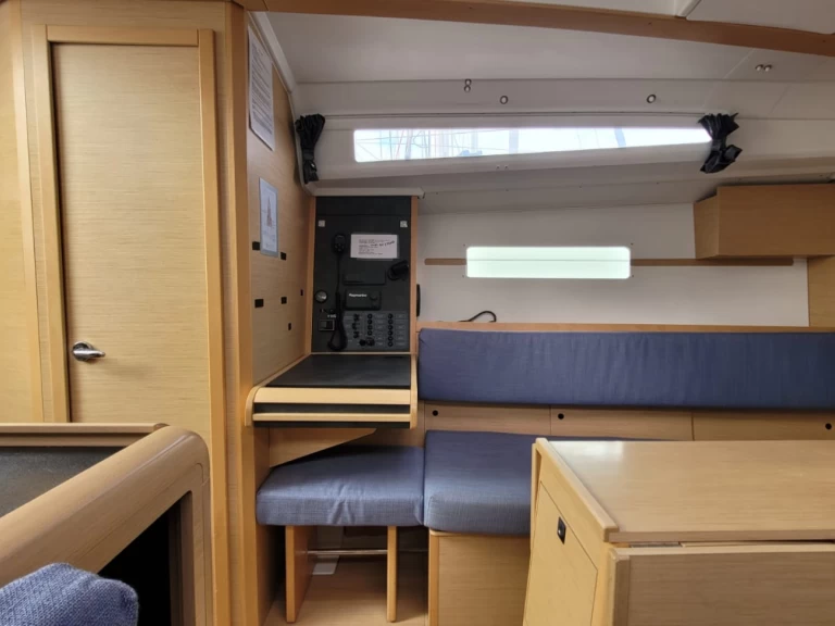 Huur een Jeanneau Sun Odyssey 349 in Saint-Quay-Portrieux