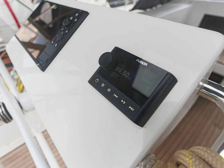 Bootverhuur Gouviá goedkoop Bavaria C45