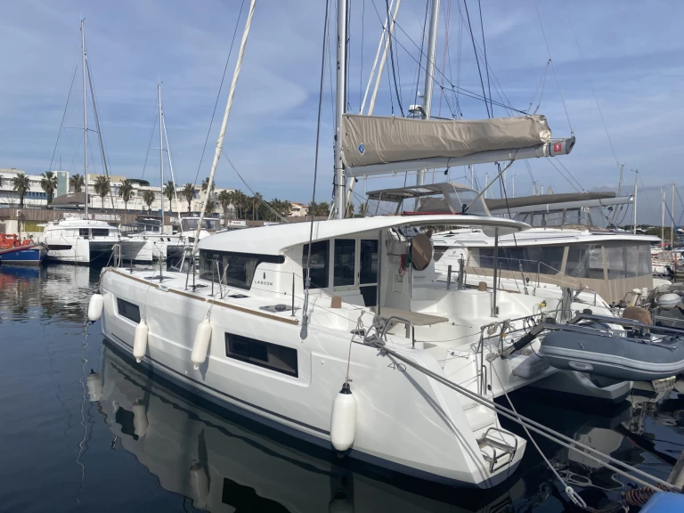 Verhuur Catamaran in Hyères - Lagoon Lagoon 40