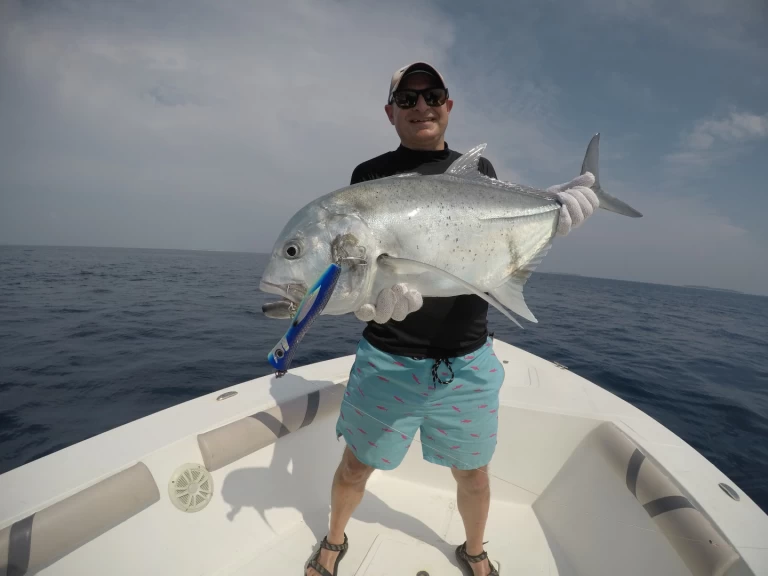Bootverhuur Touring 24 24 center console  in Kendhoo via SamBoat