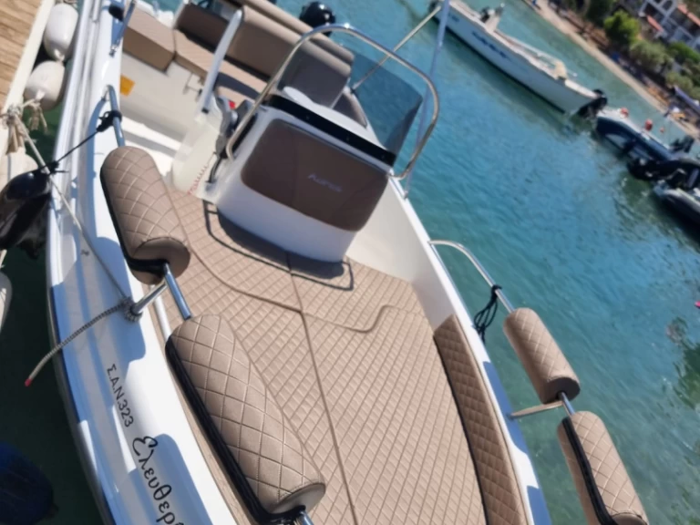 Bootverhuur Agios Nikolaos goedkoop F17