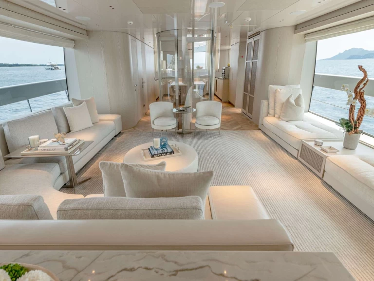 Huur een San Lorenzo NECTAR in Nassau