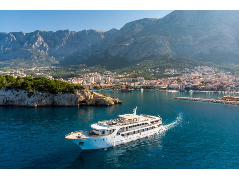 Verhuur Jacht in Aalsmeer -  Luxury Motor Yacht 