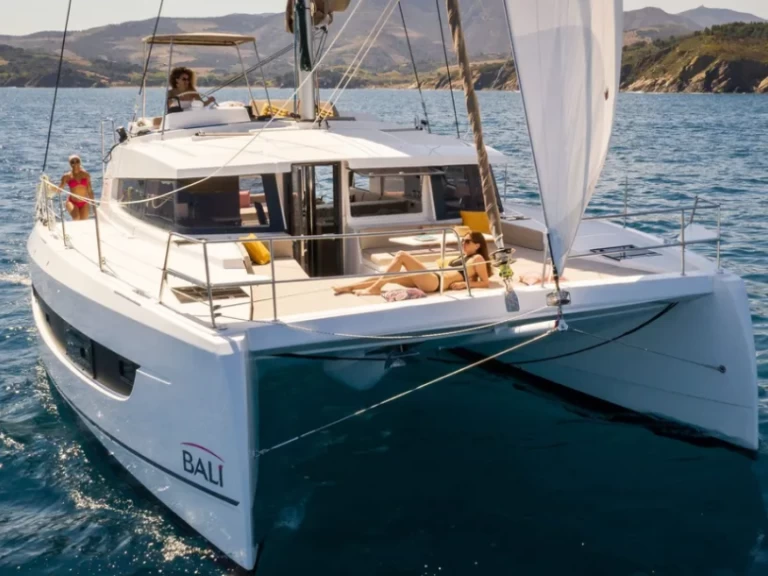 Verhuur Catamaran Bali met vaarbewijs
