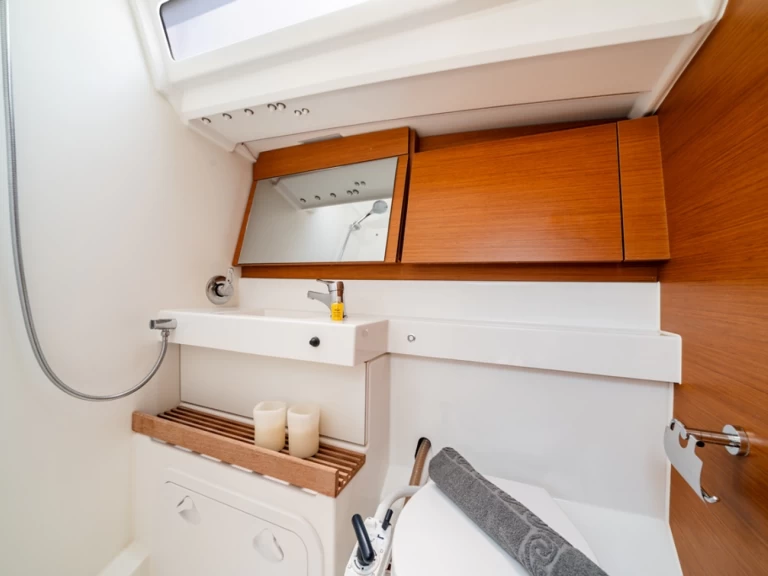 Jachthuur in Lávrio - Jeanneau Sun Odyssey 440 via SamBoat