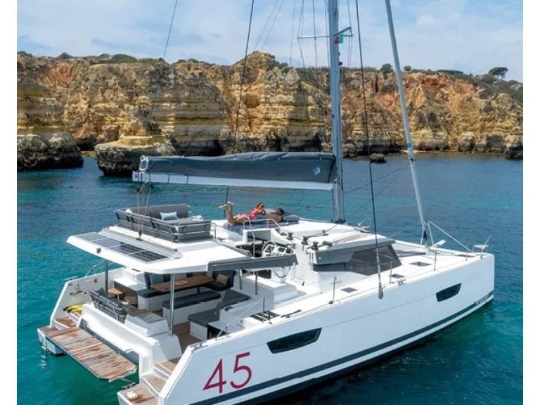 Bootverhuur Fountaine Pajot Elba 45 in Hyères via SamBoat
