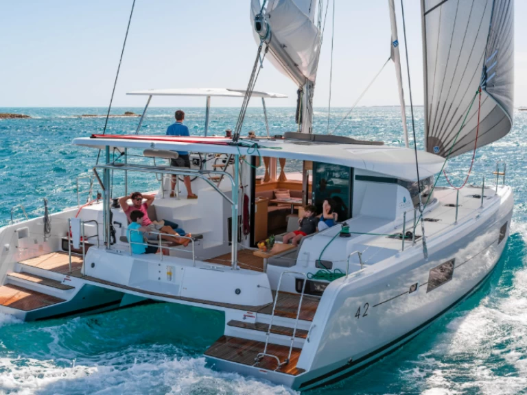 Huur een Lagoon Lagoon 42 in Pointe-à-Pitre