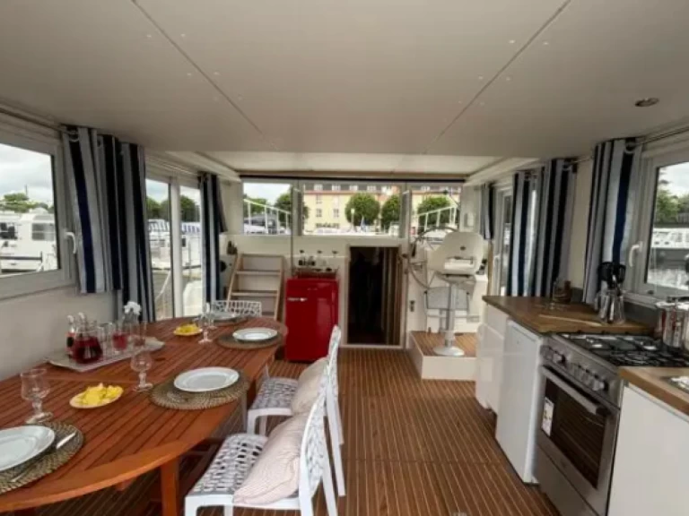 Electrique LaPeniche FS te huur van particulier of professional in Pontailler-sur-Saône