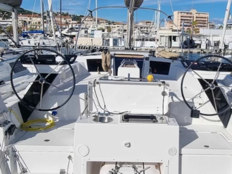 Verhuur Zeilboot in Golfe-Juan - Dufour DUFOUR 37 FLAVOURS OF THE SEA