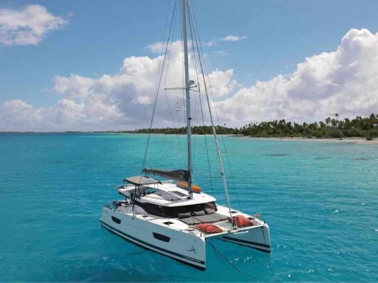 Huur een Fountaine Pajot Isla 40 in Pointe-à-Pitre