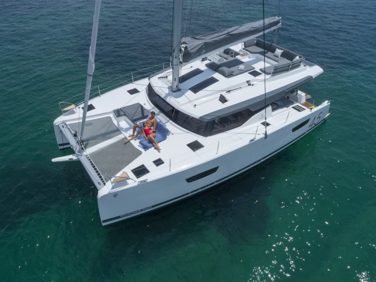 Verhuur Catamaran in Le Marin - Fountaine Pajot Elba 45