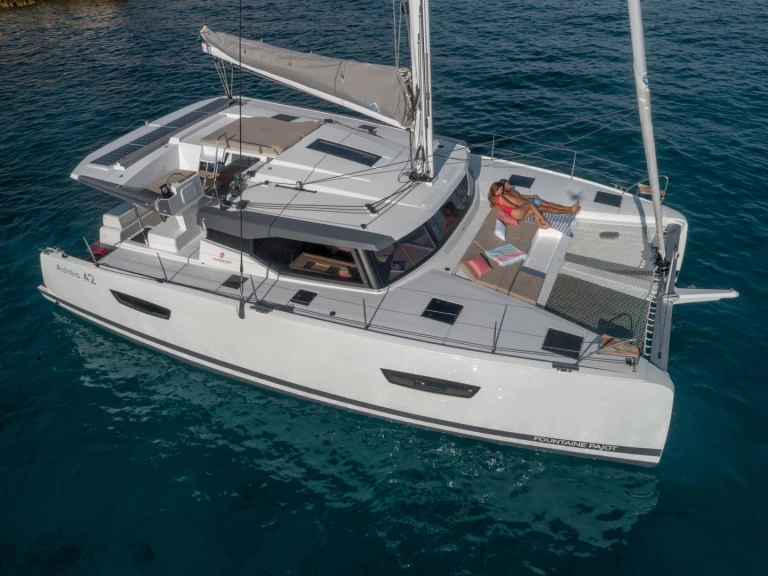 Fountaine Pajot Astrea 42 te huur van particulier of professional in Pointe-à-Pitre