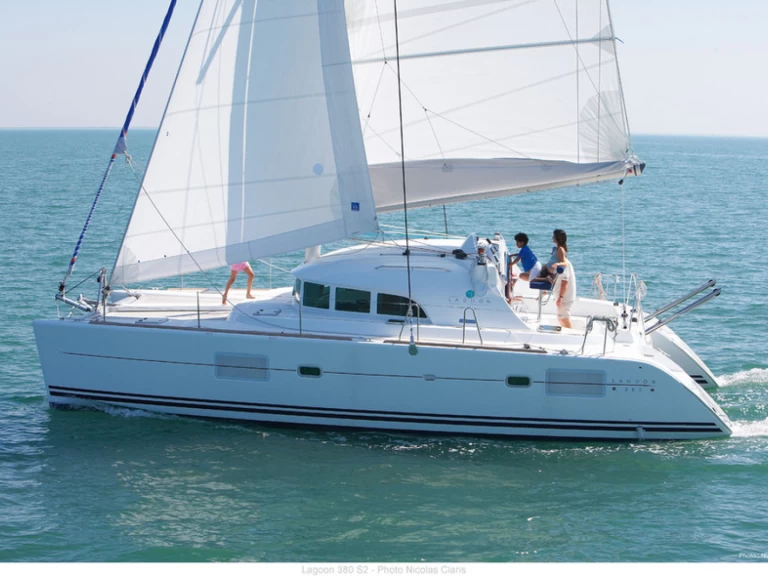 Huur Catamaran met of zonder schipper Bénéteau in Pointe-à-Pitre