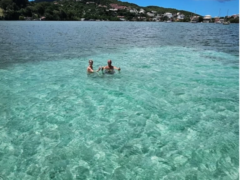 Bootverhuur aback 24 Abbaco 24 in Les Trois-Îlets via SamBoat