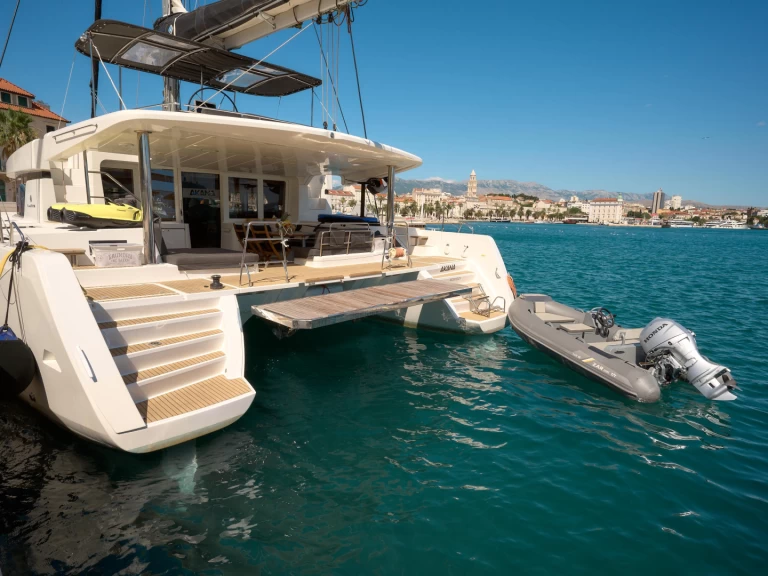 Huur Catamaran met of zonder schipper Bénéteau in Bonifacio