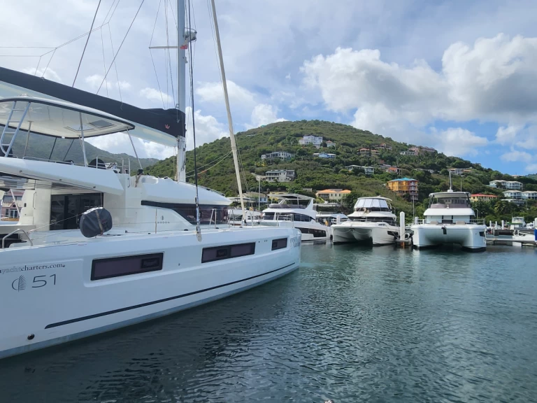 Verhuur Catamaran Lagoon met vaarbewijs